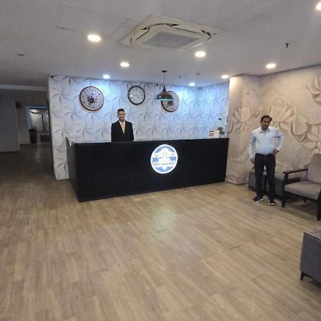 גווהטי Hotel Eureka Grand מראה חיצוני תמונה